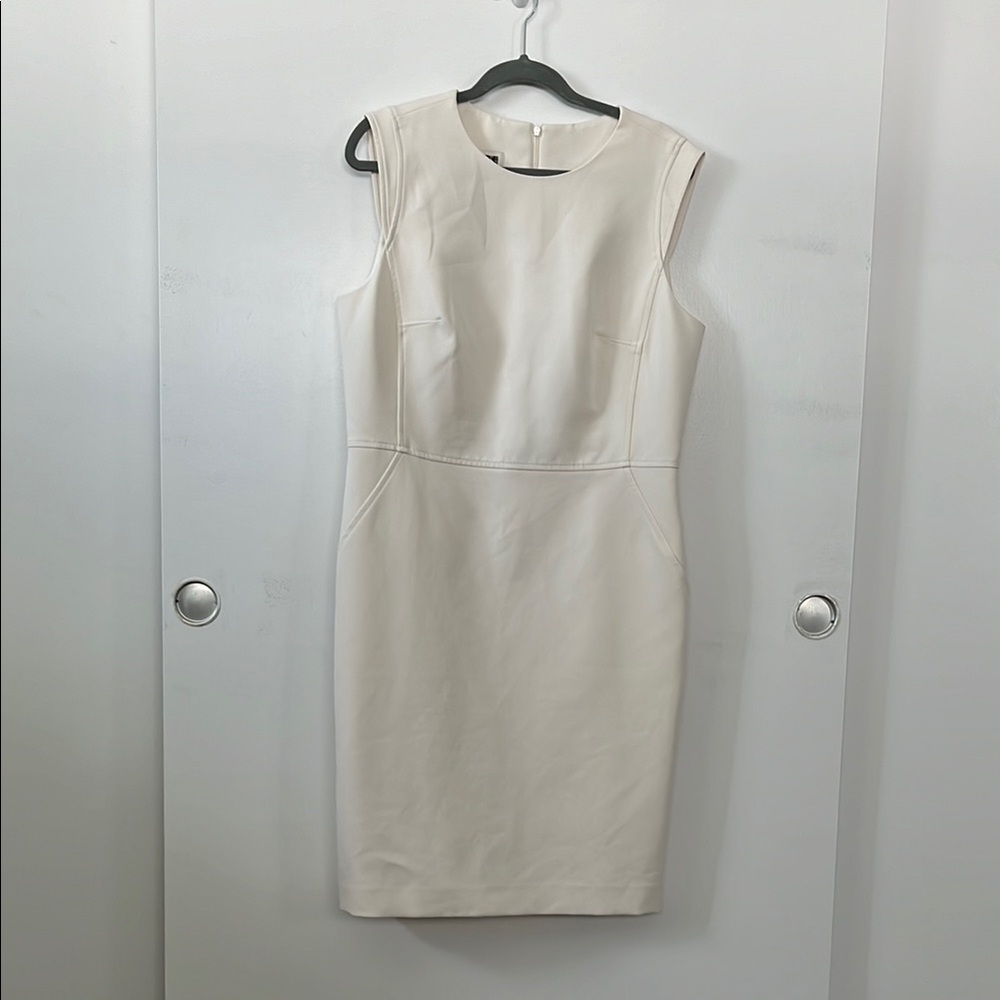 Elegant White Sleeveless Anne Klein Dress